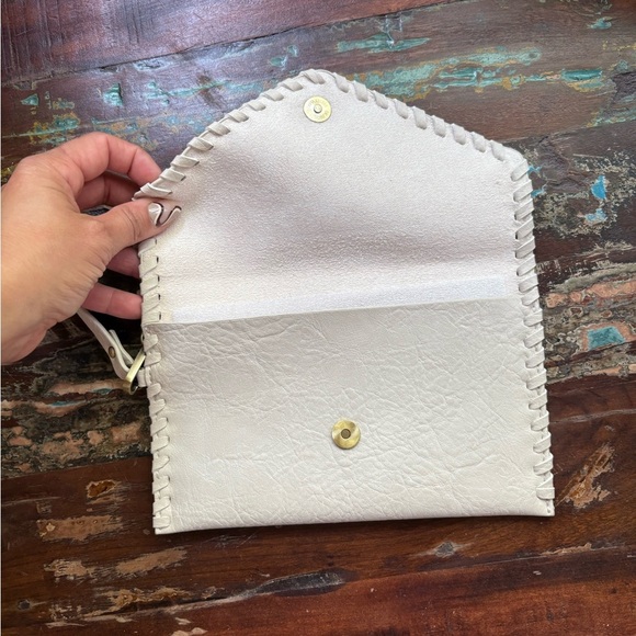 Hand Painted Bee Cream Wristlet - Picture 4 of 11